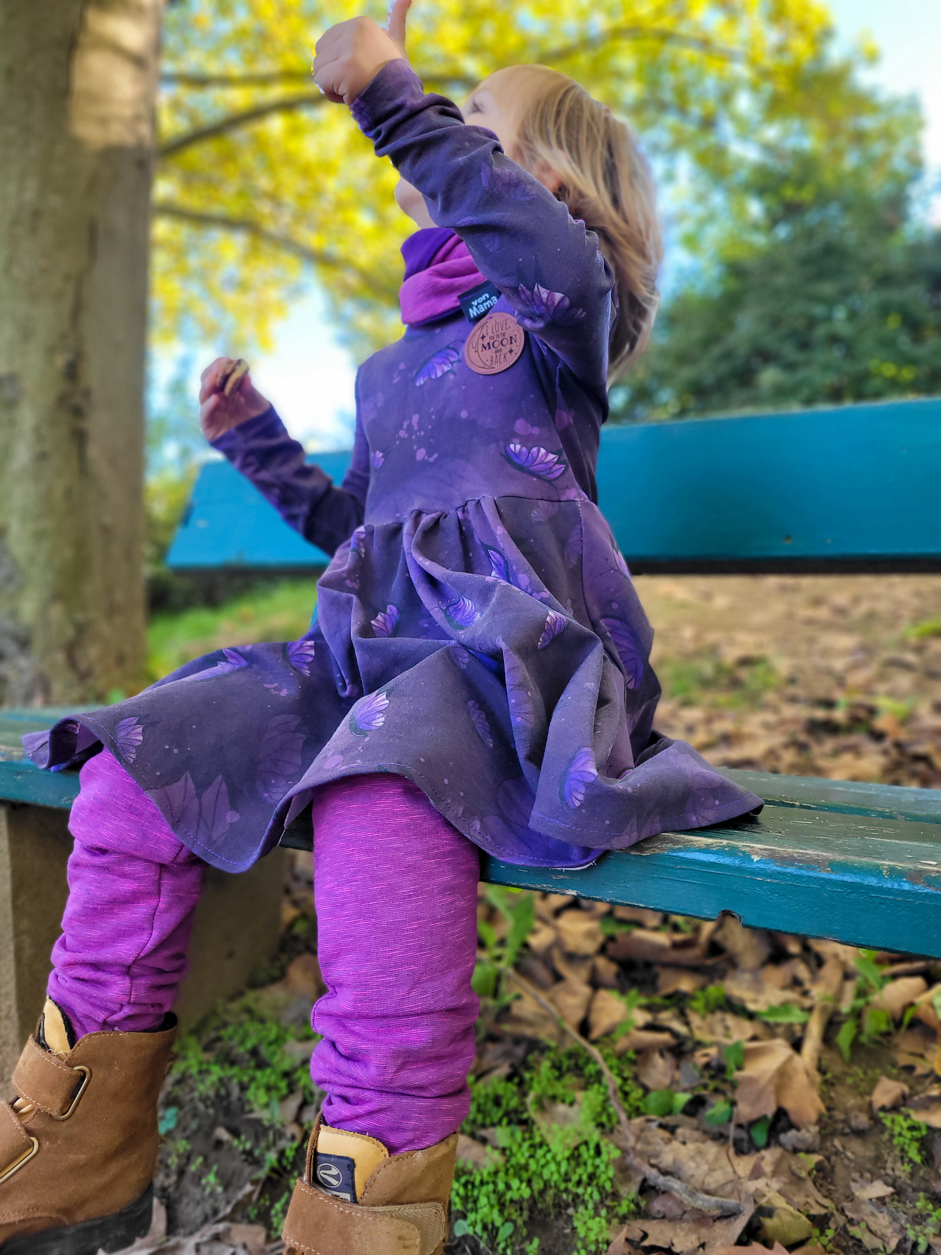 Lila Schmetterling Stoff Eigenproduktion
Dauervorbestellung